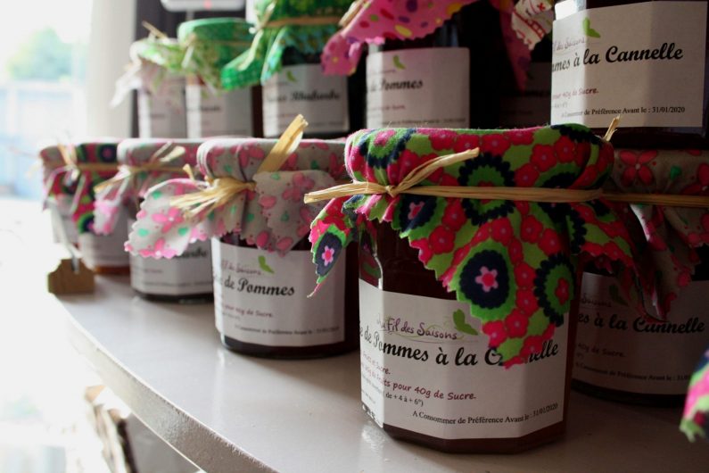 Pots de confiture du magasin au fil des saisons - ©Marie Petit