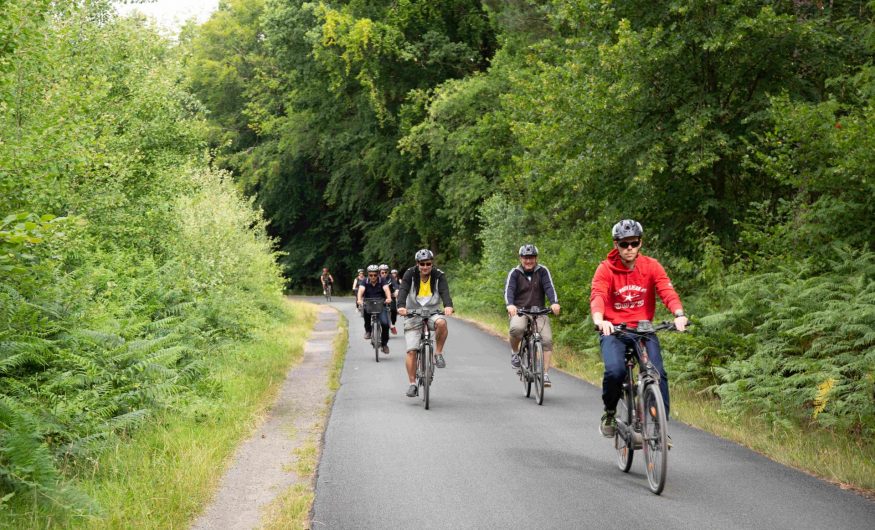 Balade en vélo entre amis au départ de la forêt de Marchiennes