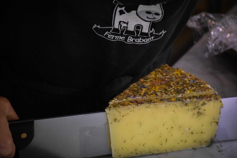 Fromage à la coupe de la ferme Brabant - ©Justine Courtin 