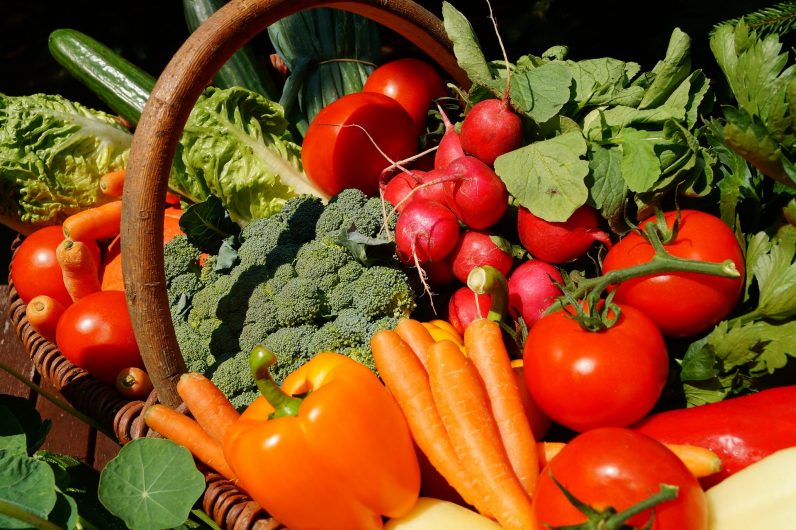 Panier de légumes de saison