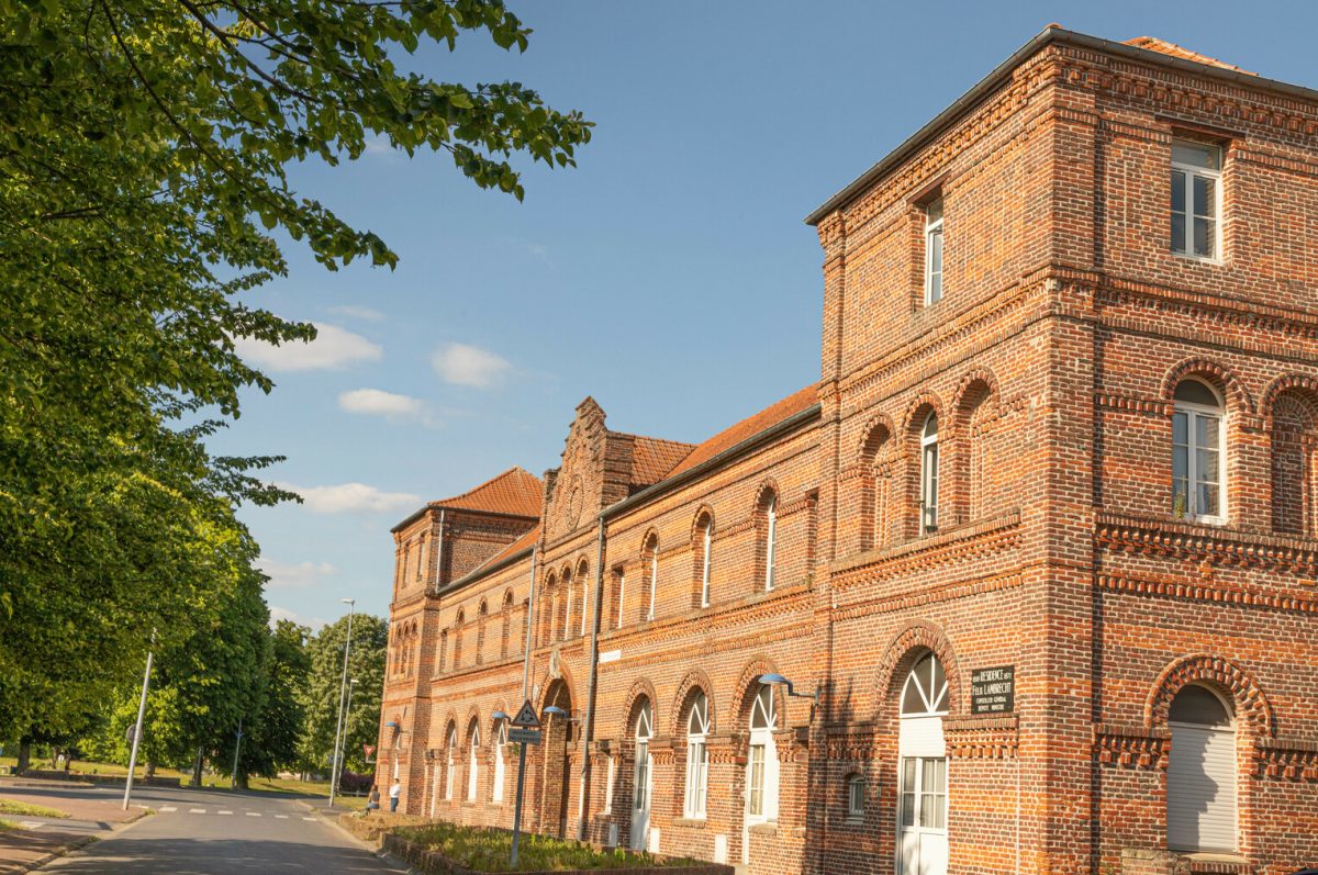 Sanatorium Familial avec la dépendance de la Ferme à Montigny-en-Ostrevent
