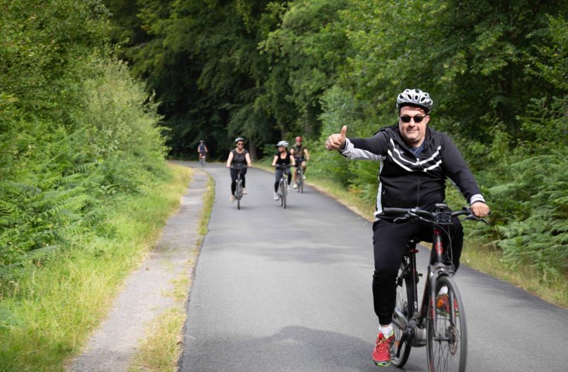 Balade entre amis en vélo en forêt ©Karen Saint-Patrice